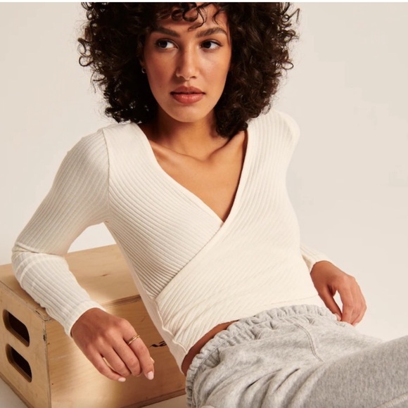 Abercrombie & Fitch Long Sleeve Ribbed Wrap Top - Picture 1 of 4